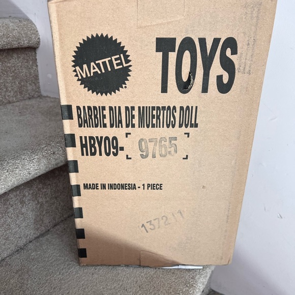 Barbie signature 2022 Día De Muertos Doll new in box! - Picture 4 of 4